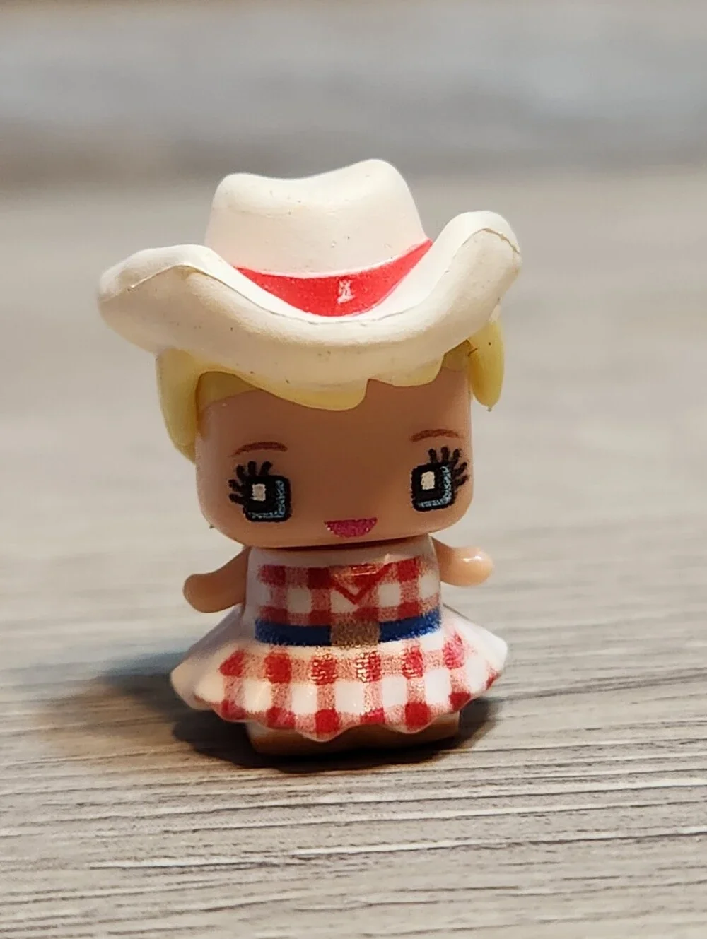 🖤 Mini Mixie Q Figure As Shown Mini Trinket Figurine